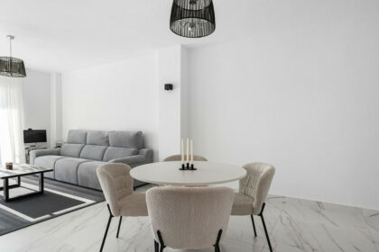 b8f24c73e12ba49e6c3480c30a8eee12 - 7