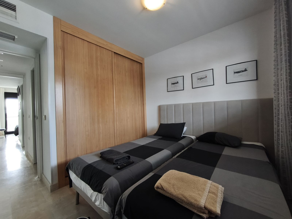 ba092780cd2e47c5d5d40f150c749d1c - 16