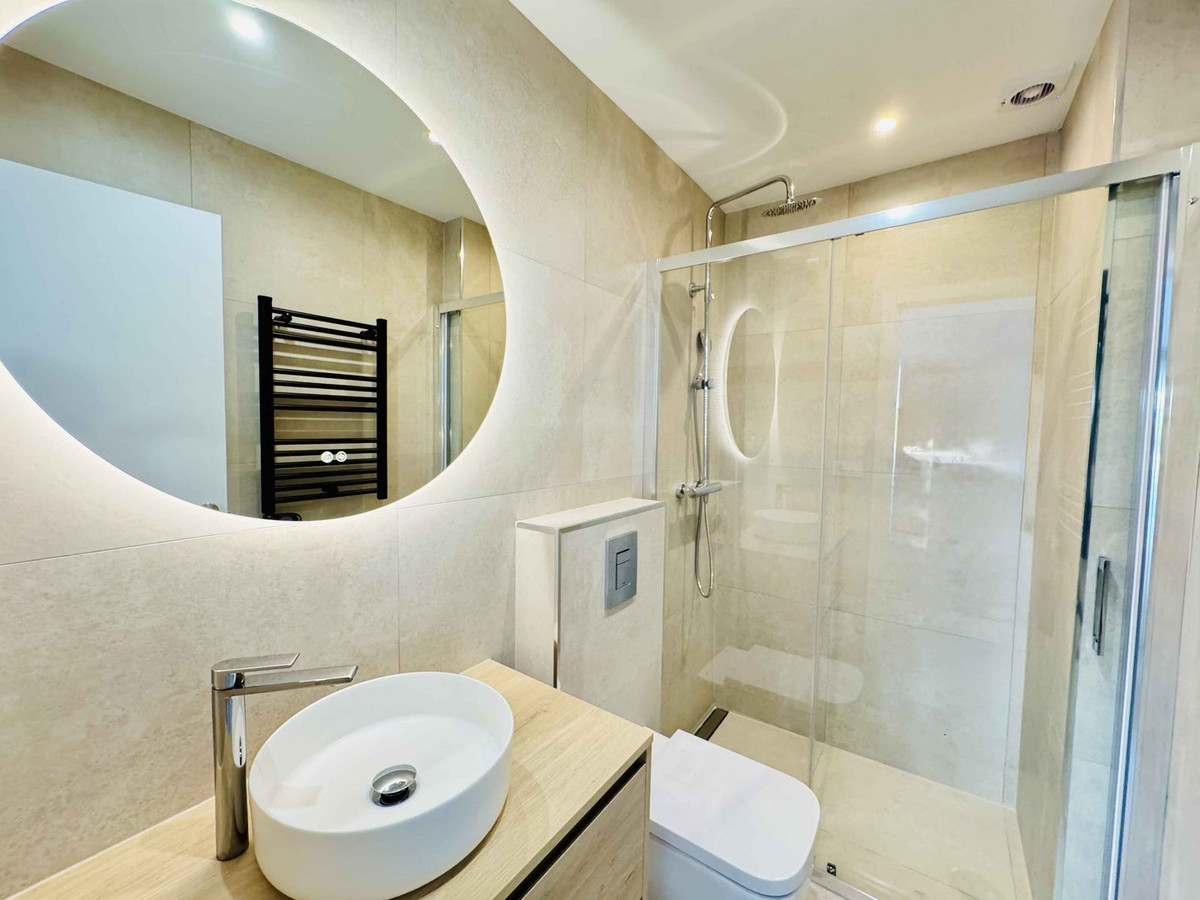 ba4303c59f05c51fa2bc8a8242167d4d - 17