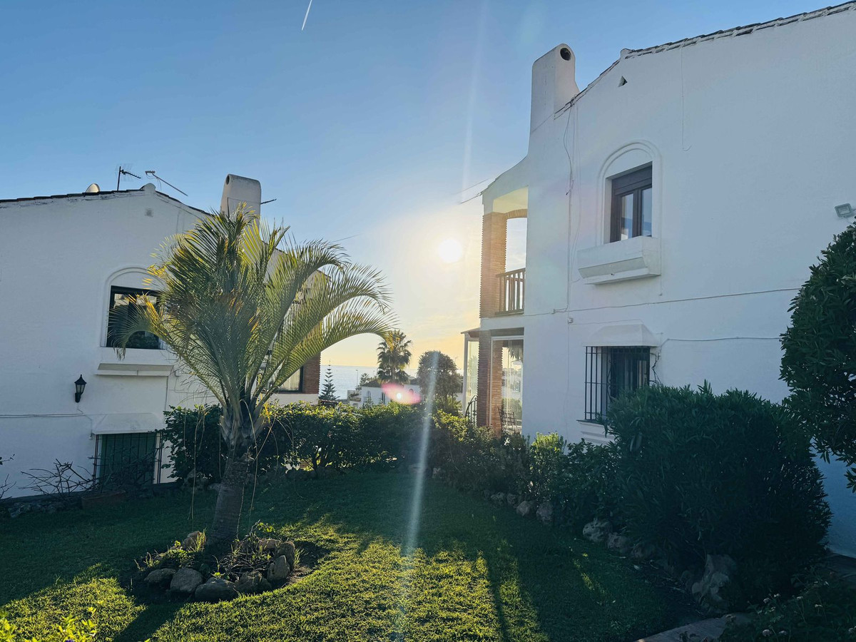 ba4303c59f05c51fa2bc8a8242167d4d - 23