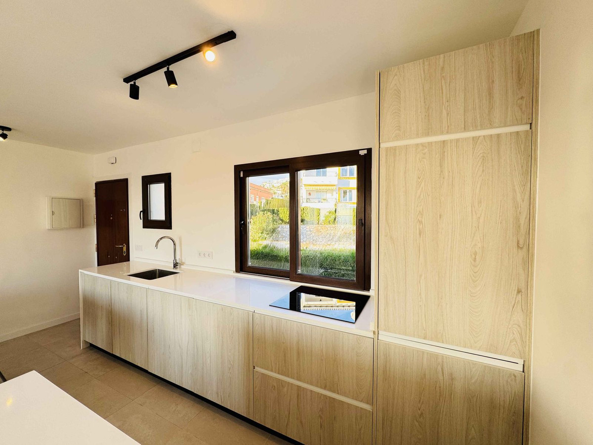 ba4303c59f05c51fa2bc8a8242167d4d - 4