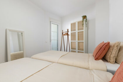 bb0f8591d89cb0e90ffb8e0529370699 - 12