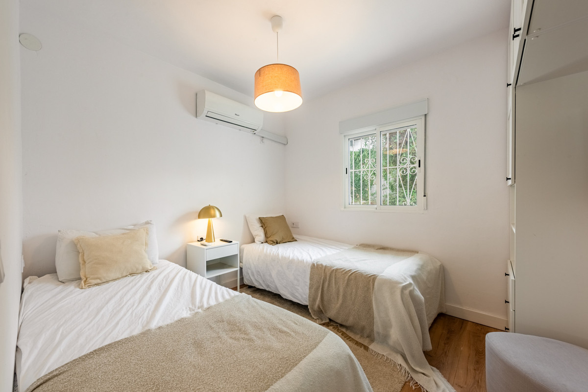 bb11480addc8aaea94ee4e3958780a57 - 10