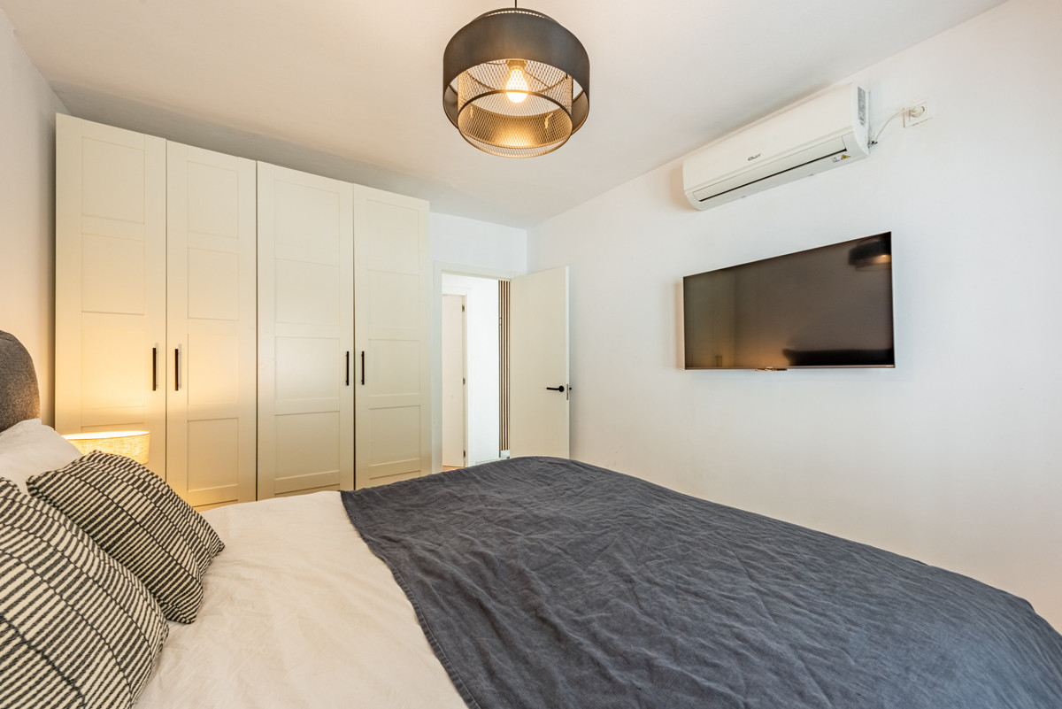 bb11480addc8aaea94ee4e3958780a57 - 11