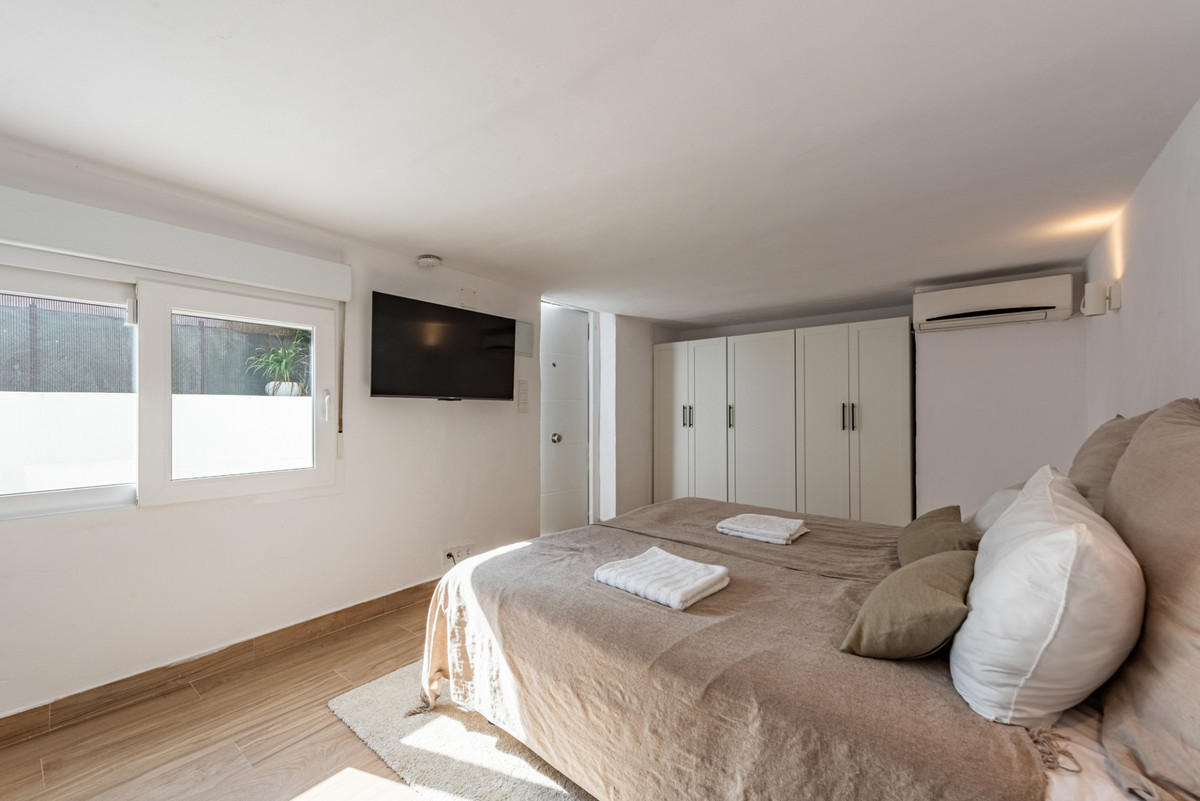 bb11480addc8aaea94ee4e3958780a57 - 14