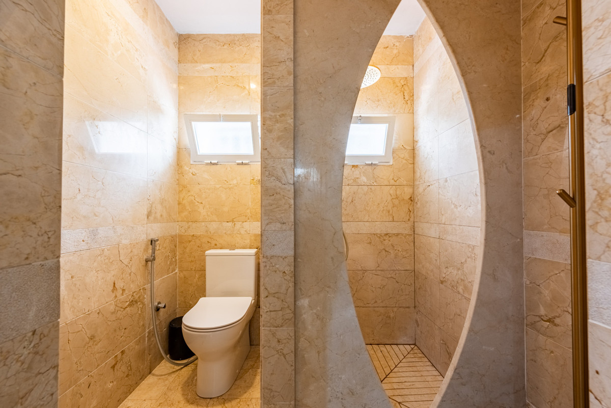 bb11480addc8aaea94ee4e3958780a57 - 27