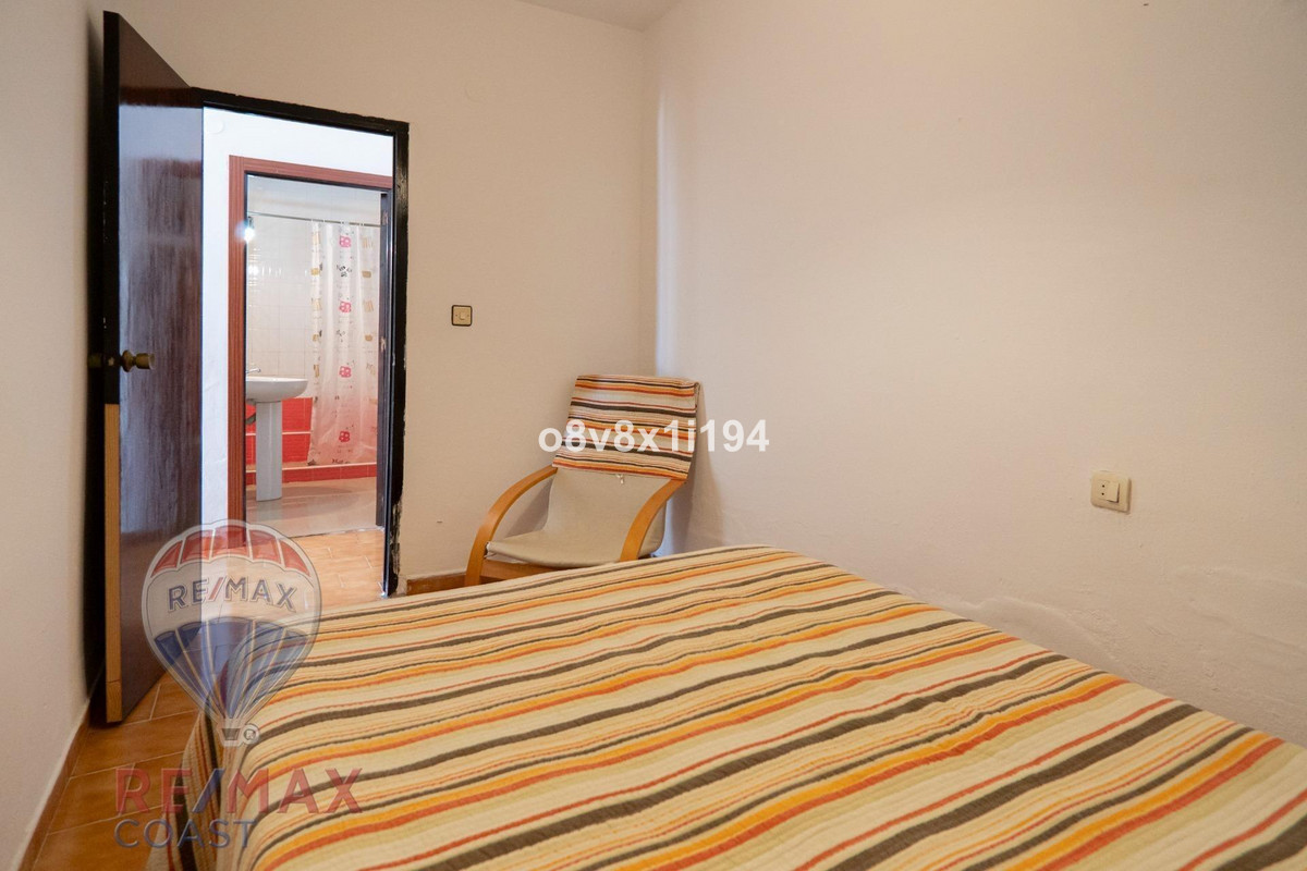 bbbc7d05e6e6cba1ada32c6554b169a4 - 24