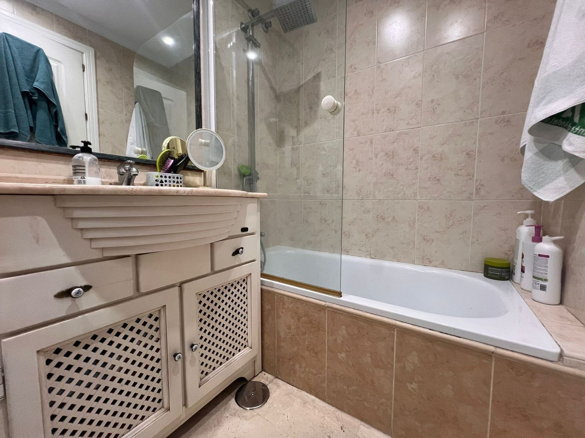 bd69387d979e9d59b9dc1ed6b6f24df6 - 12