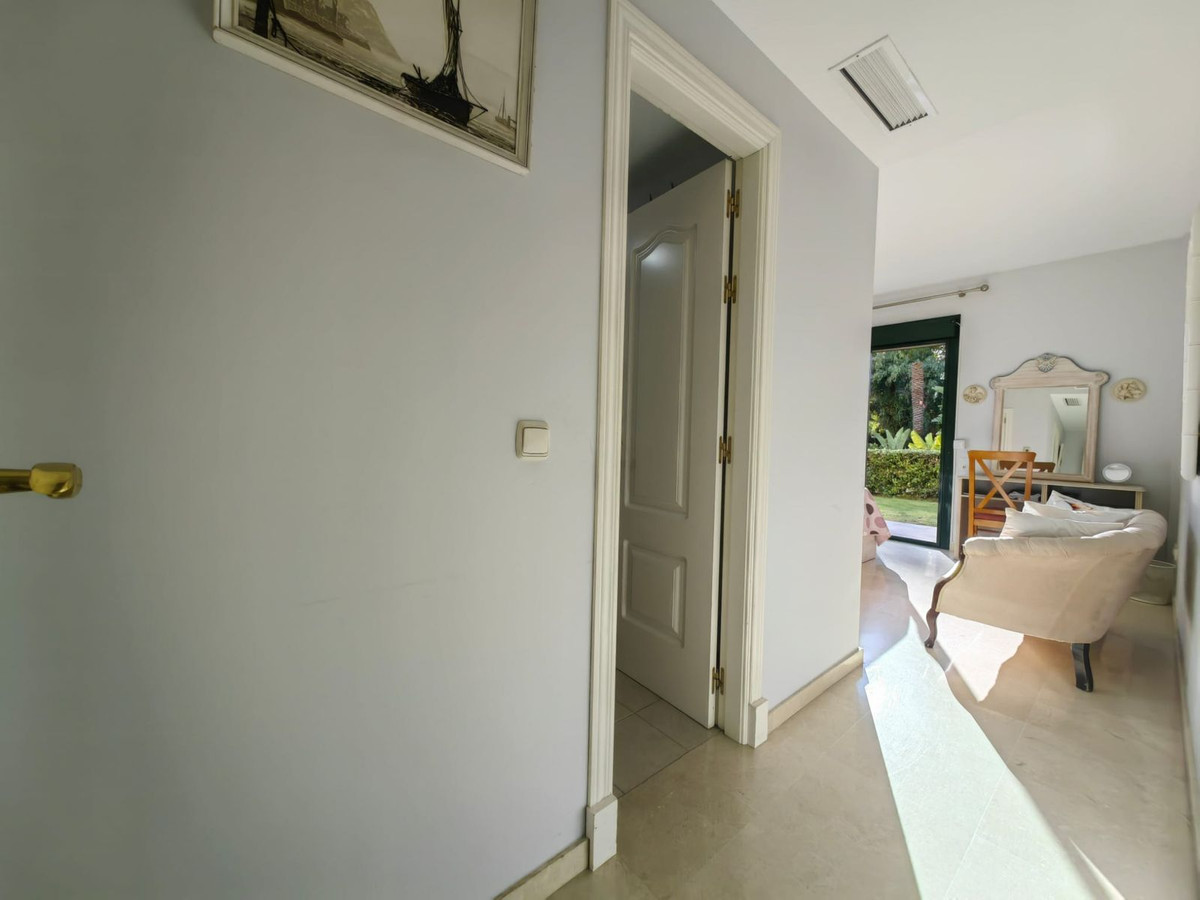 bf77a68100dbfb4981d3f7dfecb7d26c - 23