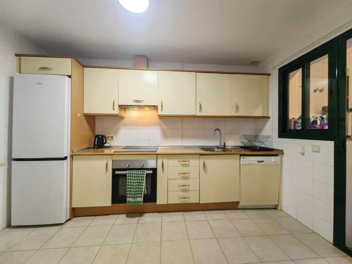 bf77a68100dbfb4981d3f7dfecb7d26c - 3