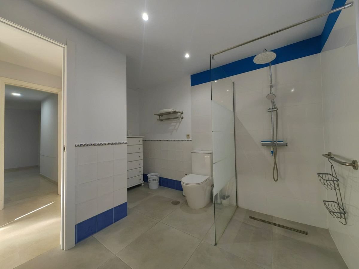 bf77a68100dbfb4981d3f7dfecb7d26c - 30