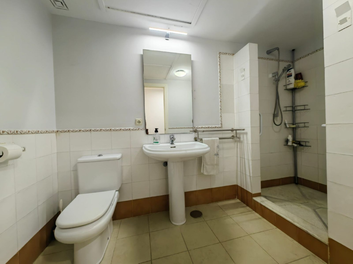 bf77a68100dbfb4981d3f7dfecb7d26c - 35