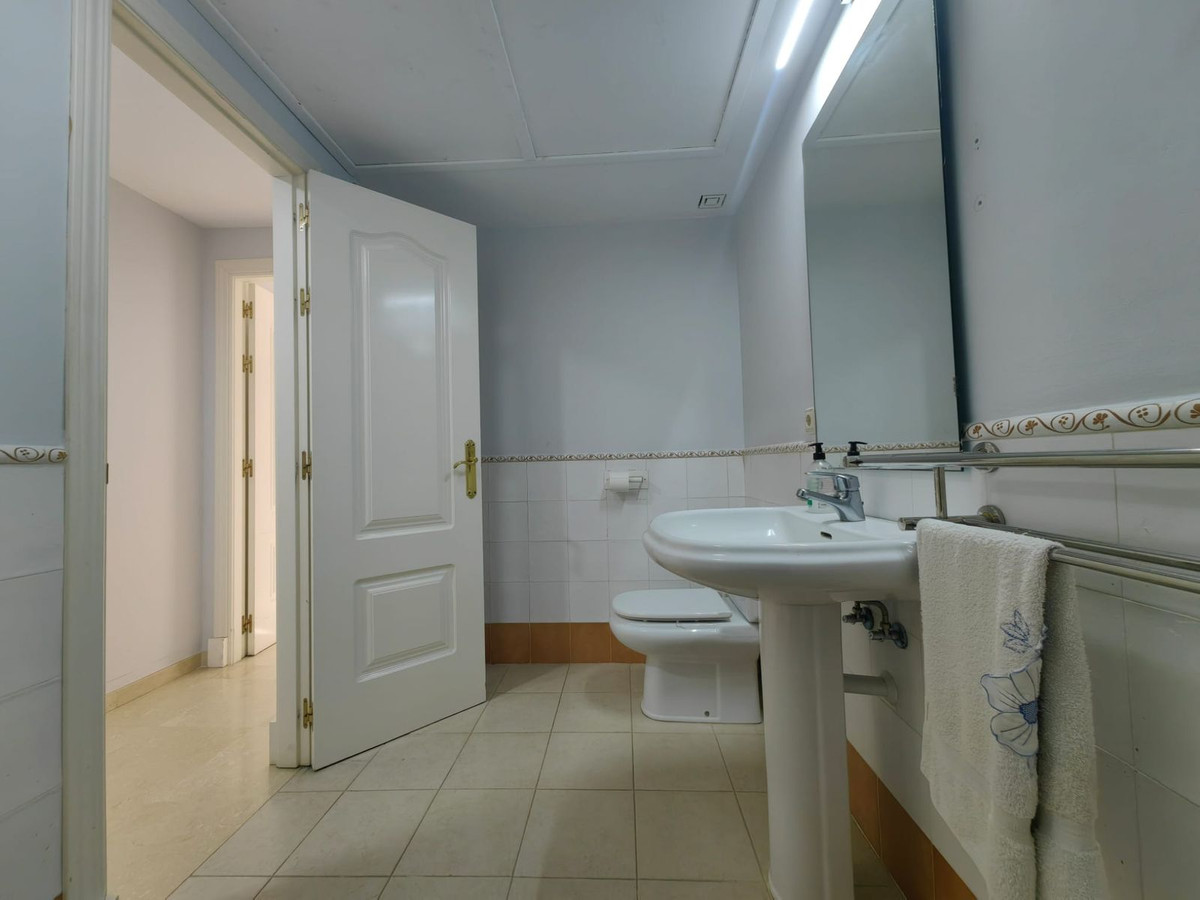 bf77a68100dbfb4981d3f7dfecb7d26c - 36