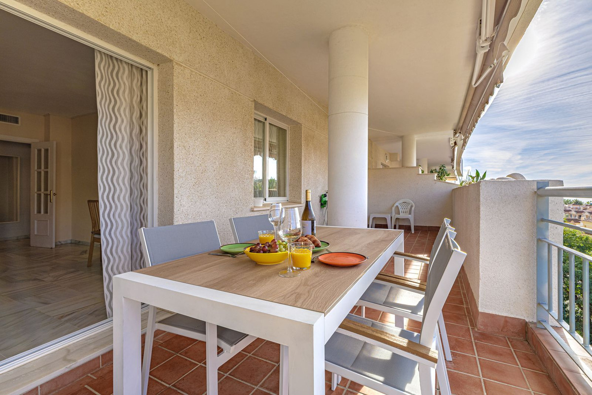 bfb878fec50ea7ab8b0a4696e25ec734 - 15