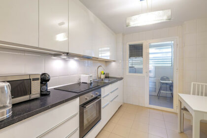 bfb878fec50ea7ab8b0a4696e25ec734 - 16