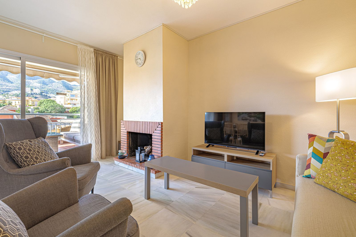 bfb878fec50ea7ab8b0a4696e25ec734 - 2