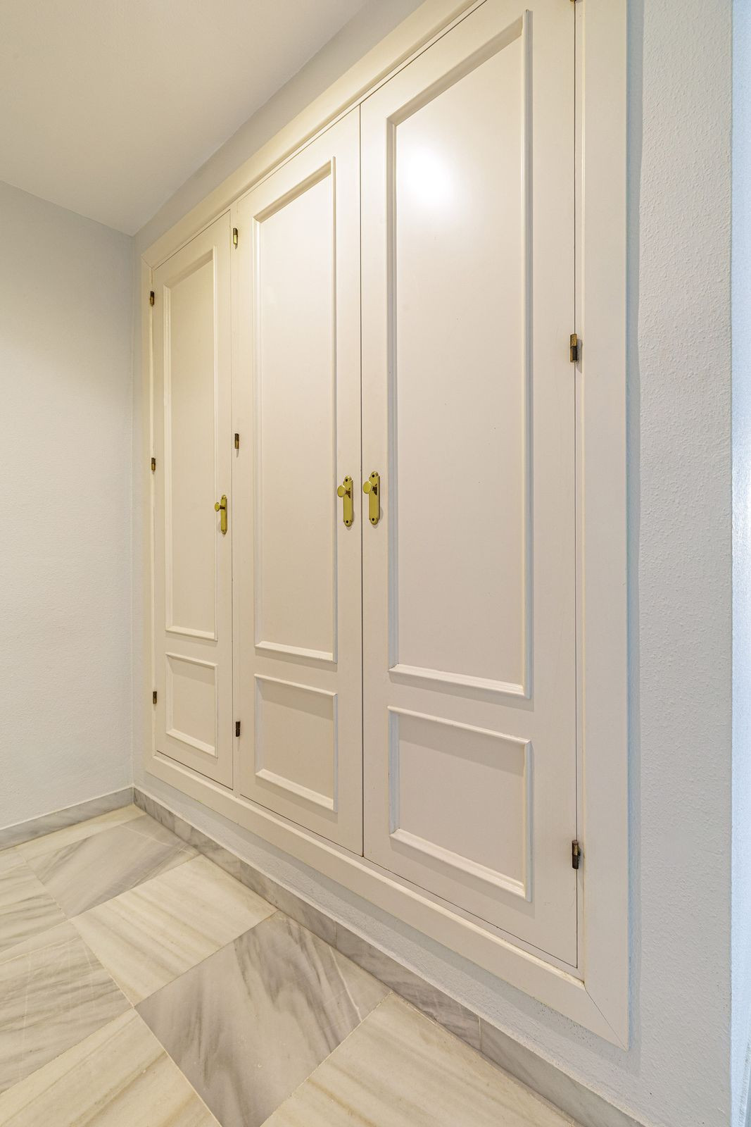 bfb878fec50ea7ab8b0a4696e25ec734 - 21