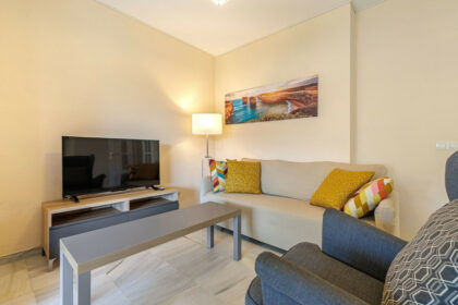 bfb878fec50ea7ab8b0a4696e25ec734 - 3