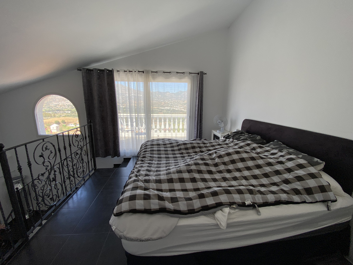 c064d3f2049291d2a2aefa449592a58c - 11