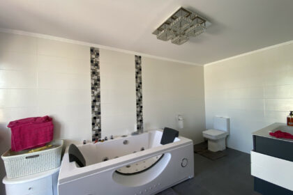 c064d3f2049291d2a2aefa449592a58c - 12