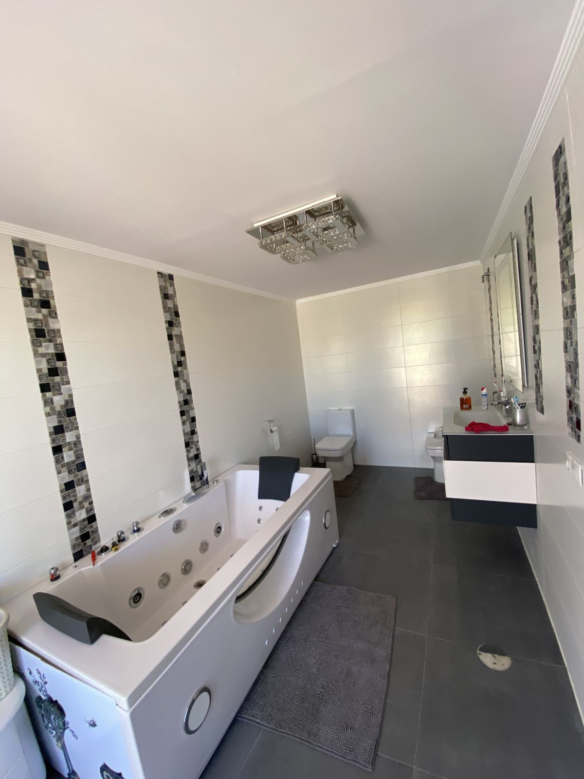 c064d3f2049291d2a2aefa449592a58c - 13