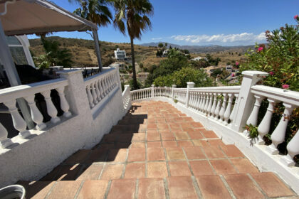 c064d3f2049291d2a2aefa449592a58c - 24