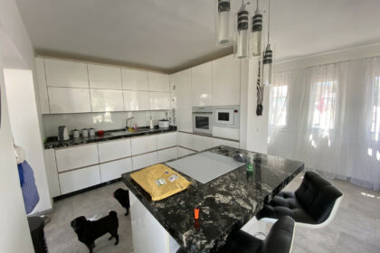 c064d3f2049291d2a2aefa449592a58c - 6