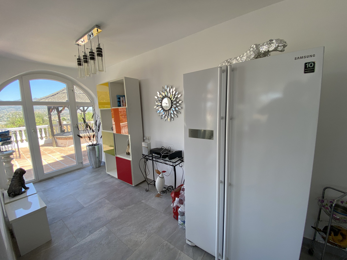 c064d3f2049291d2a2aefa449592a58c - 7