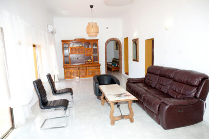 c0b536783d61ad5fbff38594af4f72ee - 27