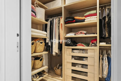 c170d3e84e44ca06f63381aeb3a6b3bd - 16