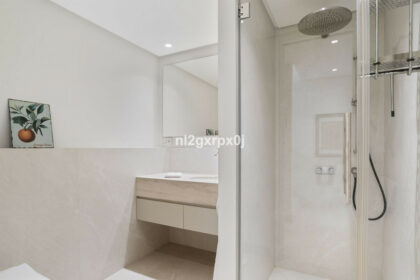 c170d3e84e44ca06f63381aeb3a6b3bd - 22