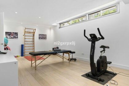 c170d3e84e44ca06f63381aeb3a6b3bd - 26