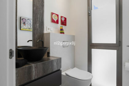 c170d3e84e44ca06f63381aeb3a6b3bd - 27