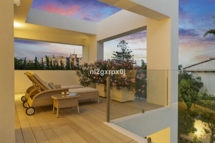 c170d3e84e44ca06f63381aeb3a6b3bd - 32