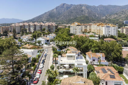 c170d3e84e44ca06f63381aeb3a6b3bd - 49