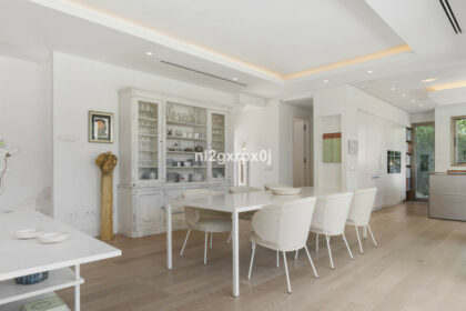 c170d3e84e44ca06f63381aeb3a6b3bd - 7