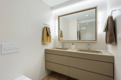 c18230a7509411da890ad64455ab10d4 - 18