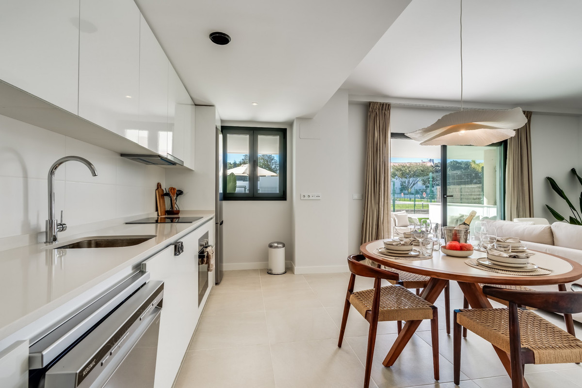 c24f4f809f083275ede0ecbf29f1dc40 - 13