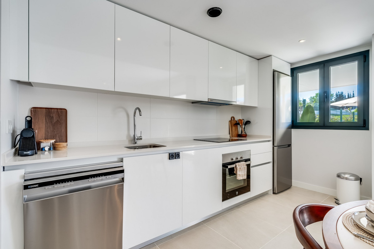 c24f4f809f083275ede0ecbf29f1dc40 - 14