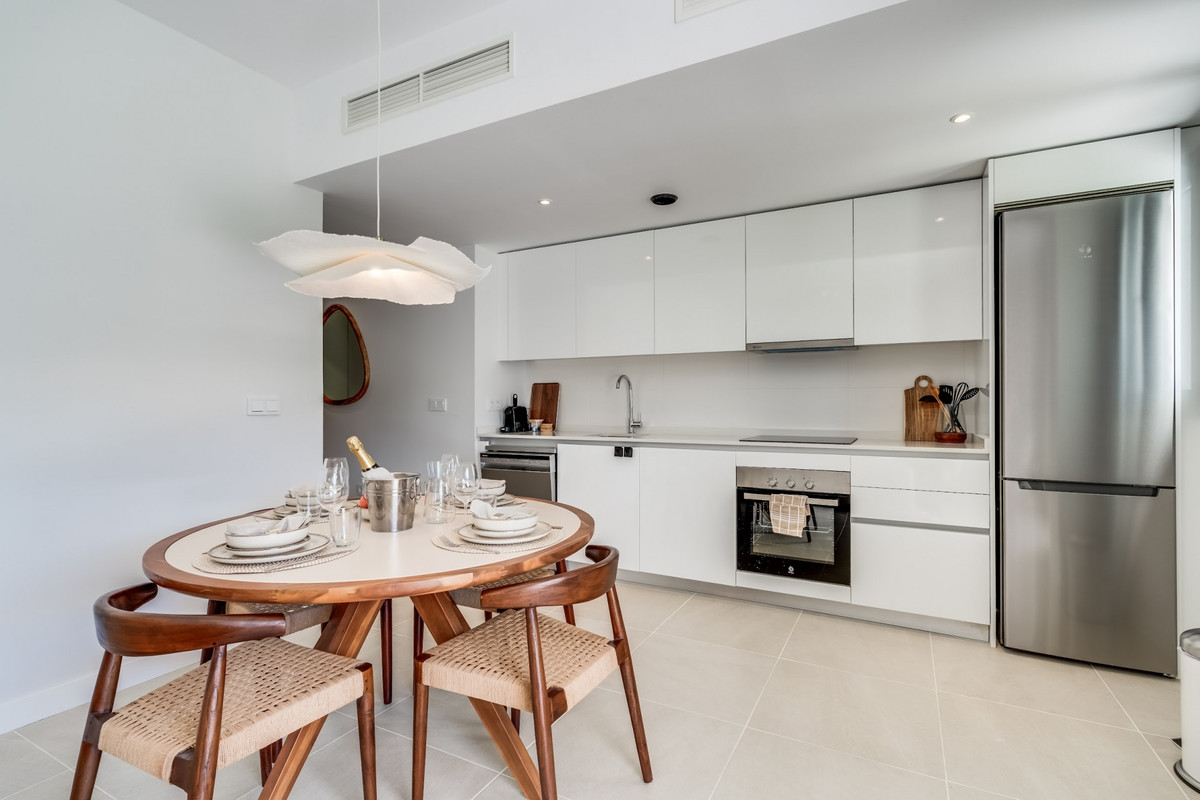 c24f4f809f083275ede0ecbf29f1dc40 - 2