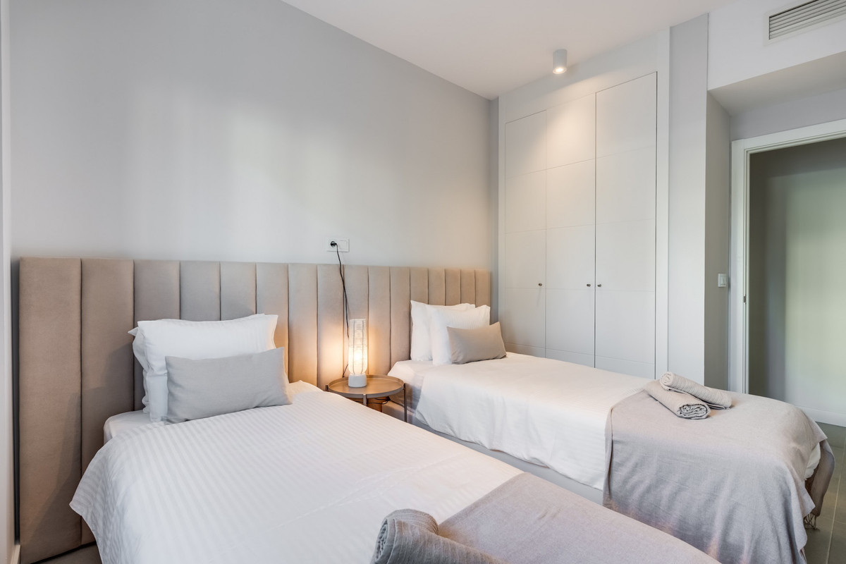 c24f4f809f083275ede0ecbf29f1dc40 - 9