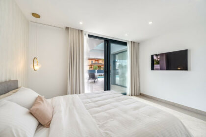 c2a0e0d146b05cb2d55c5ef3546509ee - 21