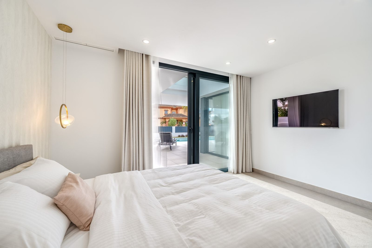 c2a0e0d146b05cb2d55c5ef3546509ee - 21