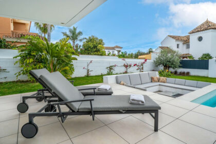 c2a0e0d146b05cb2d55c5ef3546509ee - 38