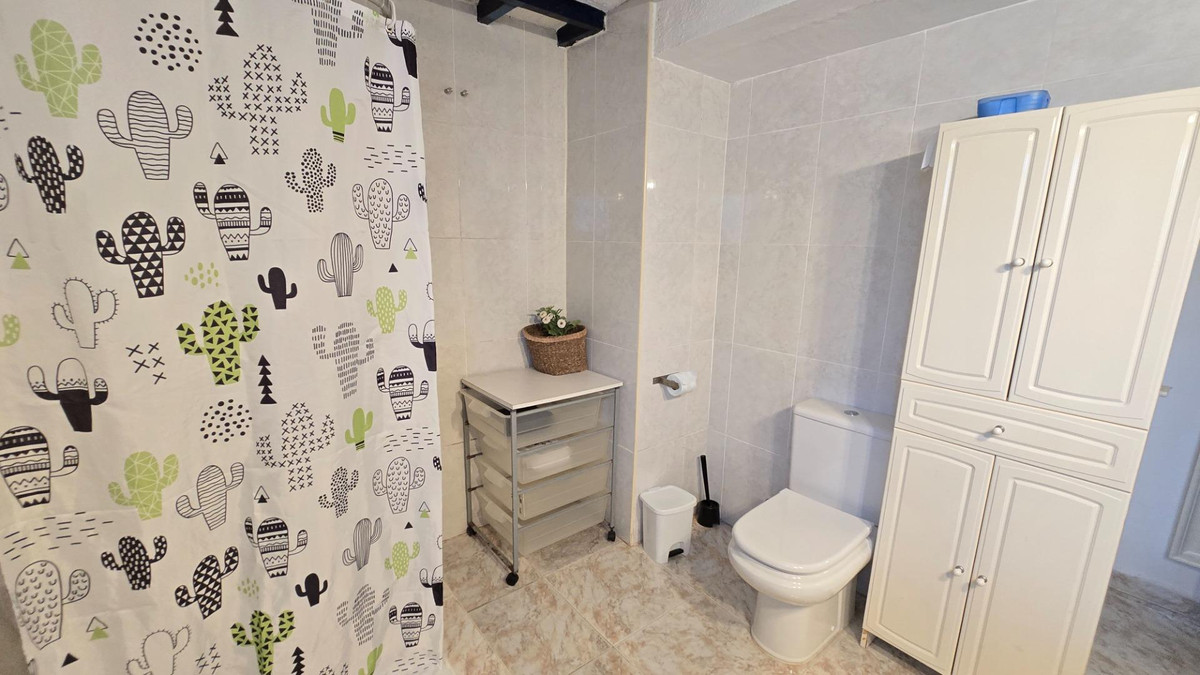 c36558cf8712a0df4bd0859551d89b37 - 23