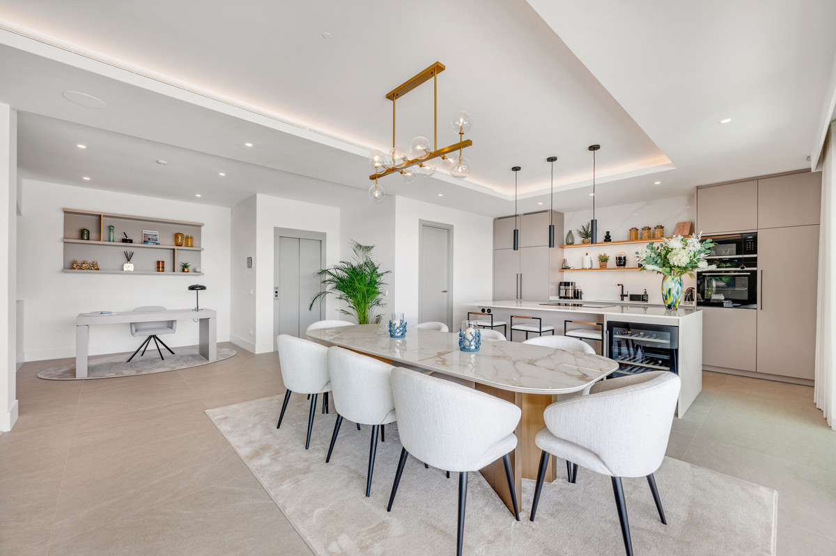 c4f7b53766443464c6820a3770b47bfa - 10