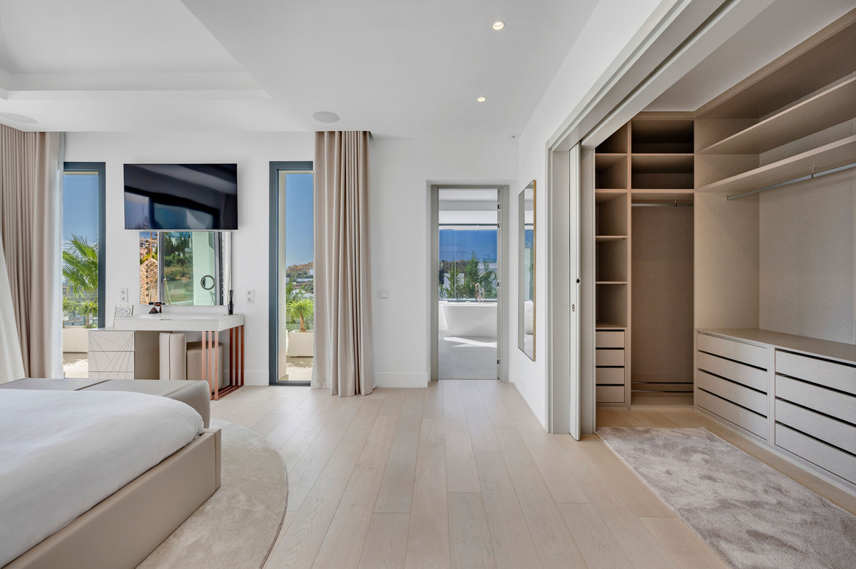 c4f7b53766443464c6820a3770b47bfa - 17