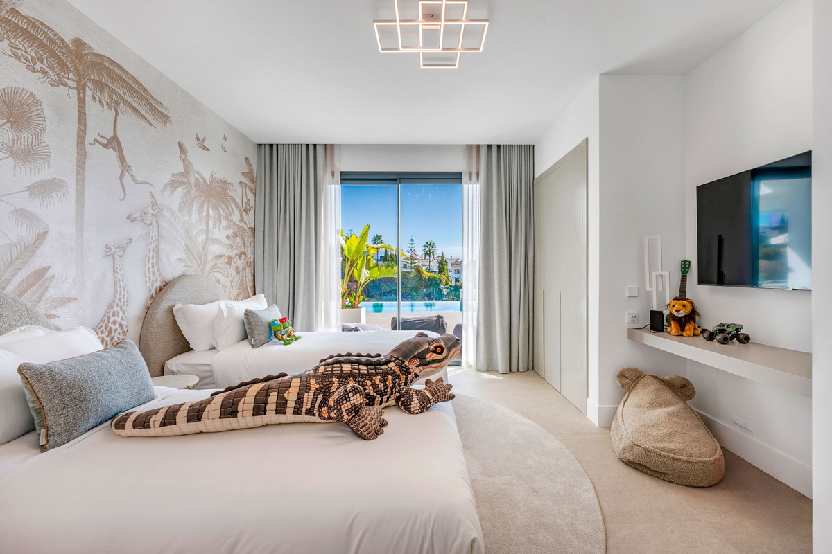 c4f7b53766443464c6820a3770b47bfa - 21