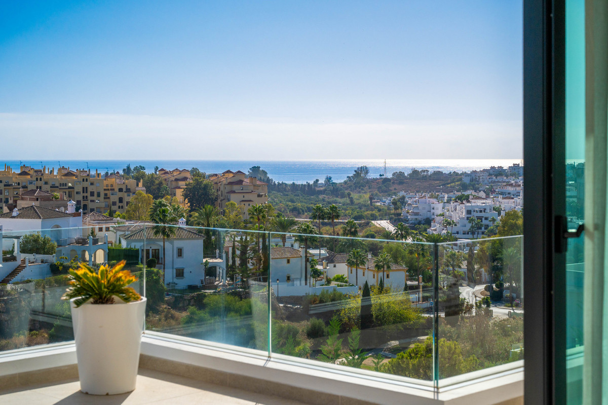 c4f7b53766443464c6820a3770b47bfa - 40