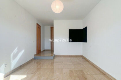 c4fe99ec8d2668fa1115e170c1be7f89 - 13